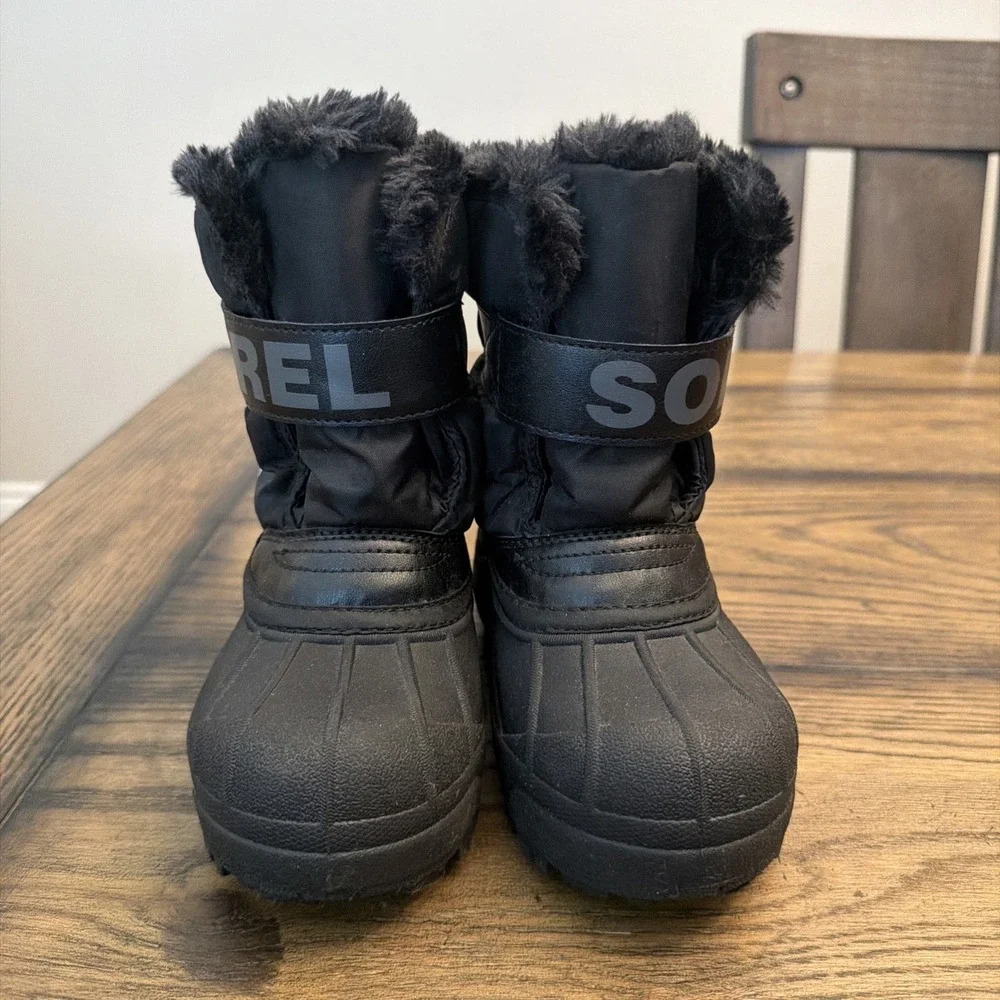 Sorel kids Comander Snow boots -Black - size 12 - New In Box …G2